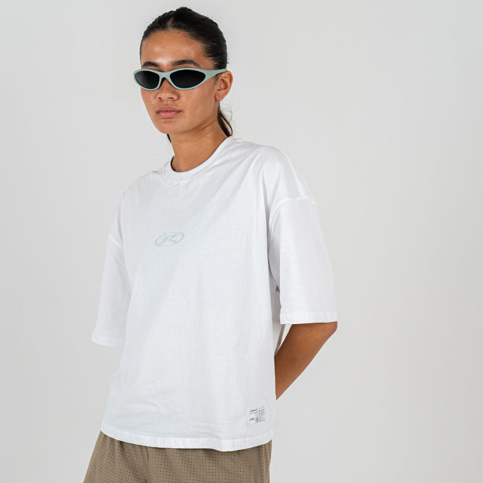 CROPPED T SHIRT / FADED WHITE